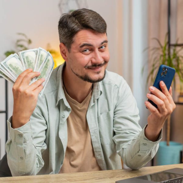 Cómo Usar la Tecnología para Manejar Mejor tus Finanzas en Puerto Rico